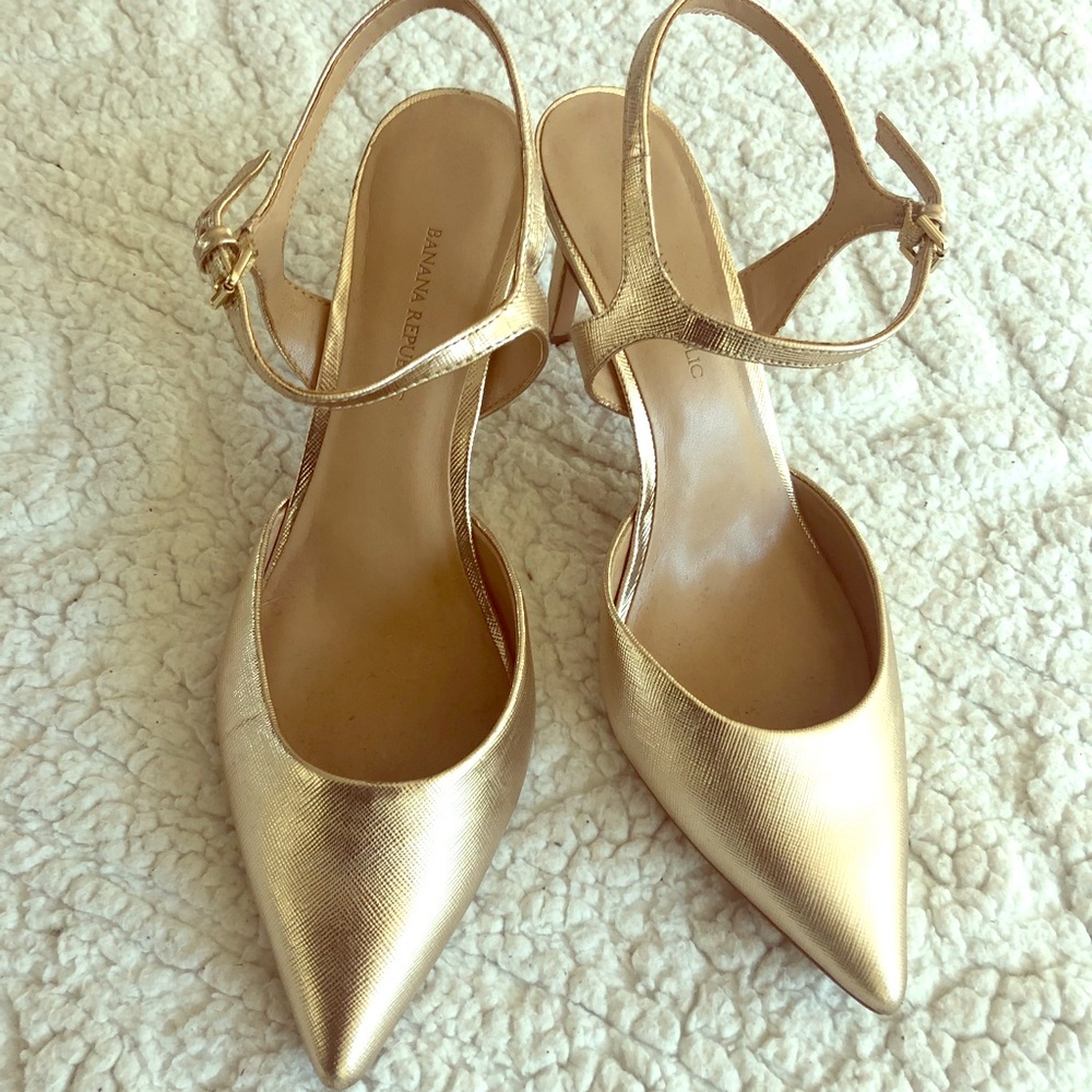 Sling back heels